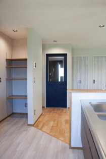 case92キッチンから玄関 case92キッチンから玄関