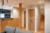 新築モデルハウス HIGH-CLASS Sakuranamikiの家 リビング/キッチン/階段
