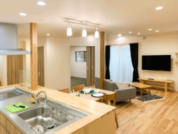 新築モデルハウス HIGH-CLASS Toshinchoの家Ⅴ キッチンからリビング