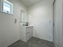 東新クラフト HIGH CLASS LIGHT 東新町の家 新築住宅販売いたします 展示中の家具もお付けします! 東新クラフト HIGH CLASS LIGHT 東新町の家 新築住宅販売いたします 展示中の家具もお付けします!【建売住宅】【BELS認証/星3】 #新潟 #新発田 #新発田市東新町 #新築住宅 #建売