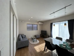 東新クラフト HIGH CLASS LIGHT 東新町の家 新築住宅販売いたします 展示中の家具もお付けします! 東新クラフト HIGH CLASS LIGHT 東新町の家 新築住宅販売いたします 展示中の家具もお付けします!【建売住宅】【BELS認証/星3】 #新潟 #新発田 #新発田市東新町 #新築住宅 #建売